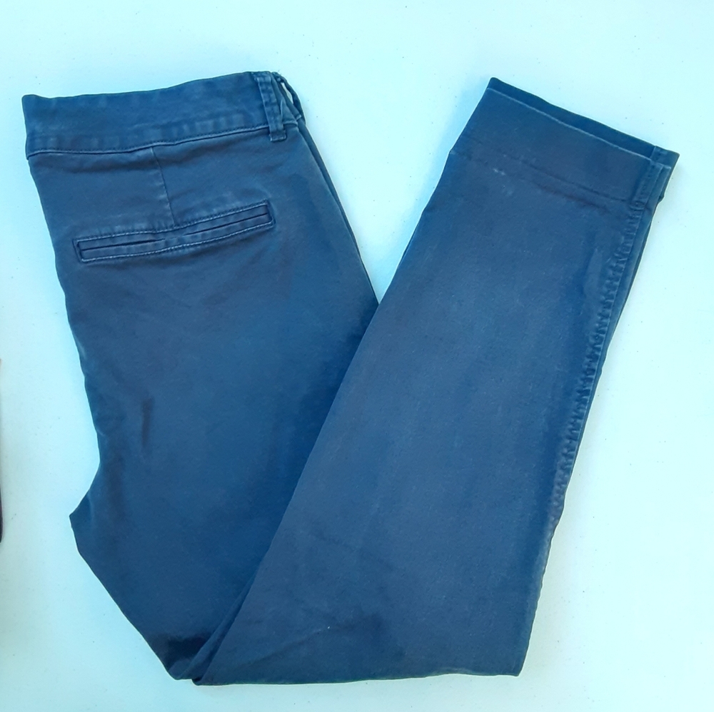 Old Navy Blue Pixie Pants Size 6